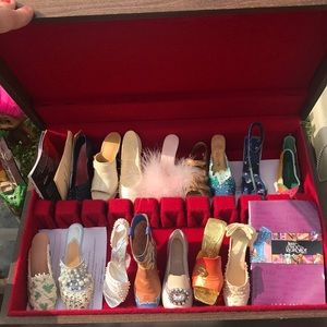 Just the right shoe lot 🎉